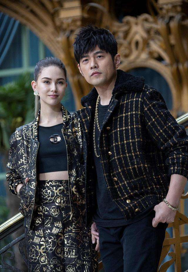 |王力宏罕见露面,头发杂乱精神萎靡,与前妻李靓蕾形成鲜明对比