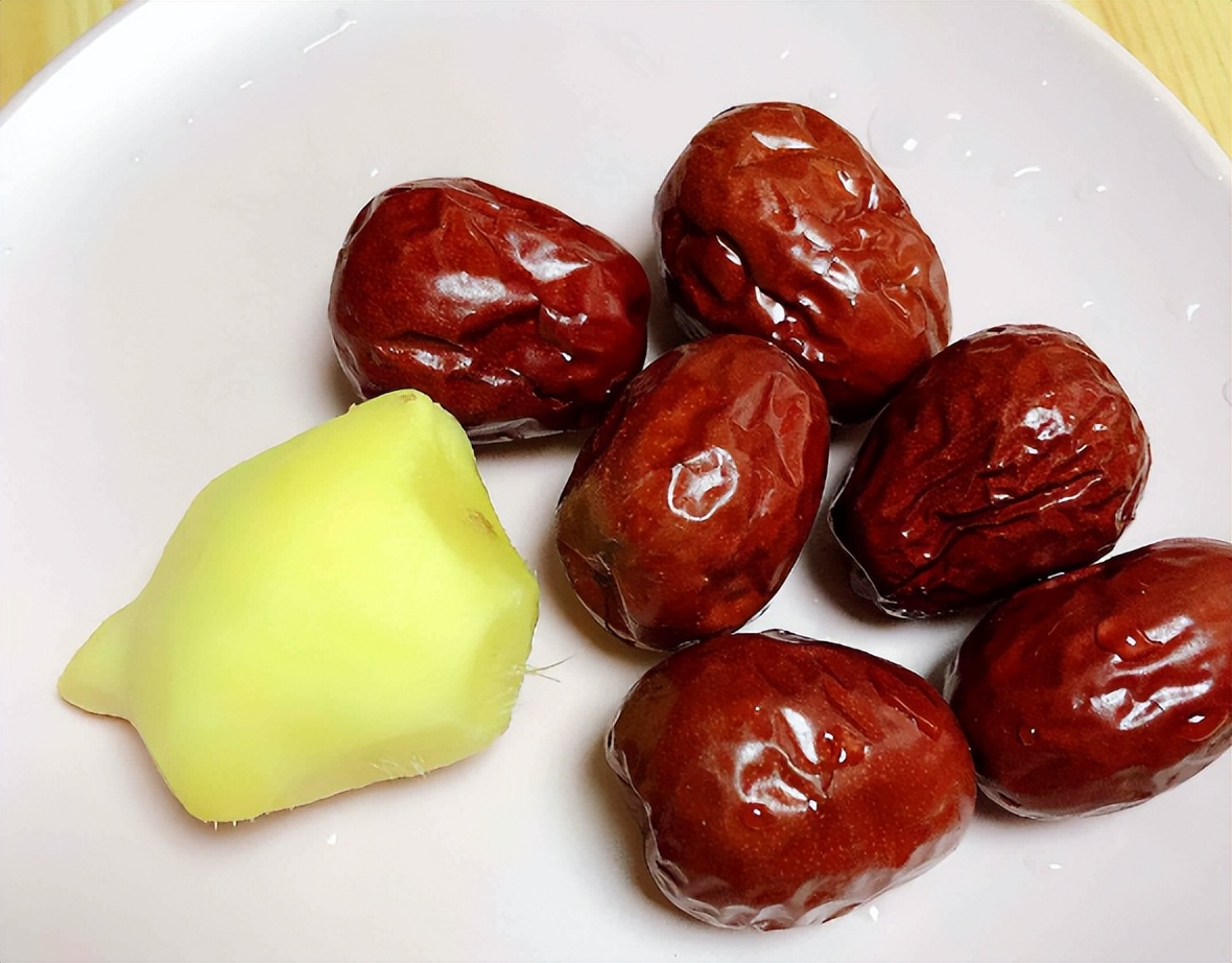 冰糖|“冬吃萝卜夏吃姜”，吃姜有讲究，这四种吃法，健康吃姜过秋天