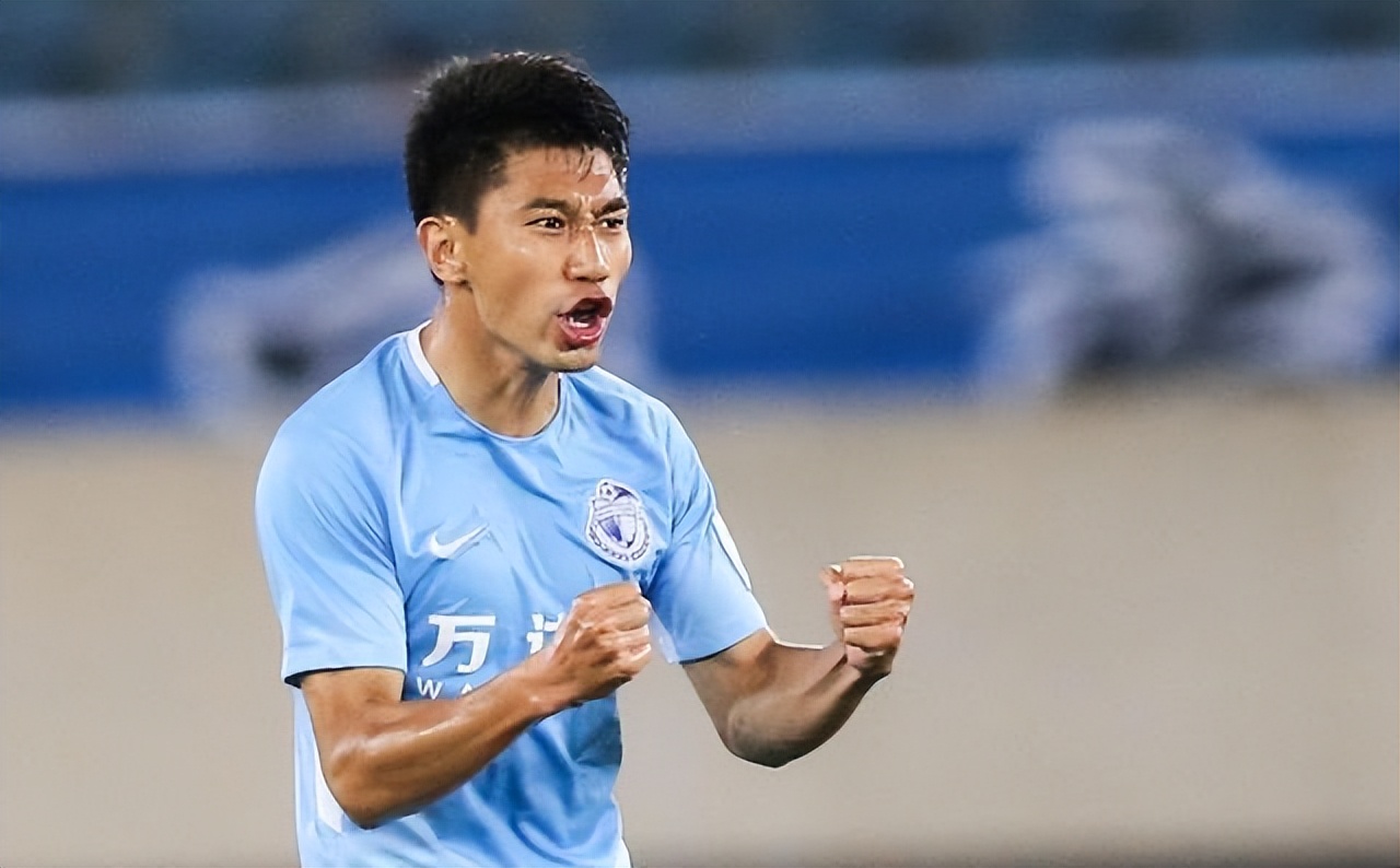世界杯|强援到位替童磊，大连人37岁功勋“二进宫”，谢晖已带队+考察外援