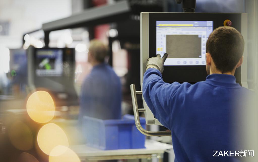 外卖员|“少送外卖多进厂”热议背后，互联网正在摧毁一代年轻人？