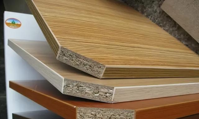 现在越来越流行全屋定制，定制板材那么多，颗粒板到底怎么样？