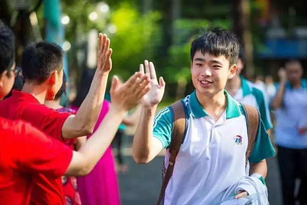 医生|?“优质男友”职业排行榜,公务员不受欢迎,榜首抢着要