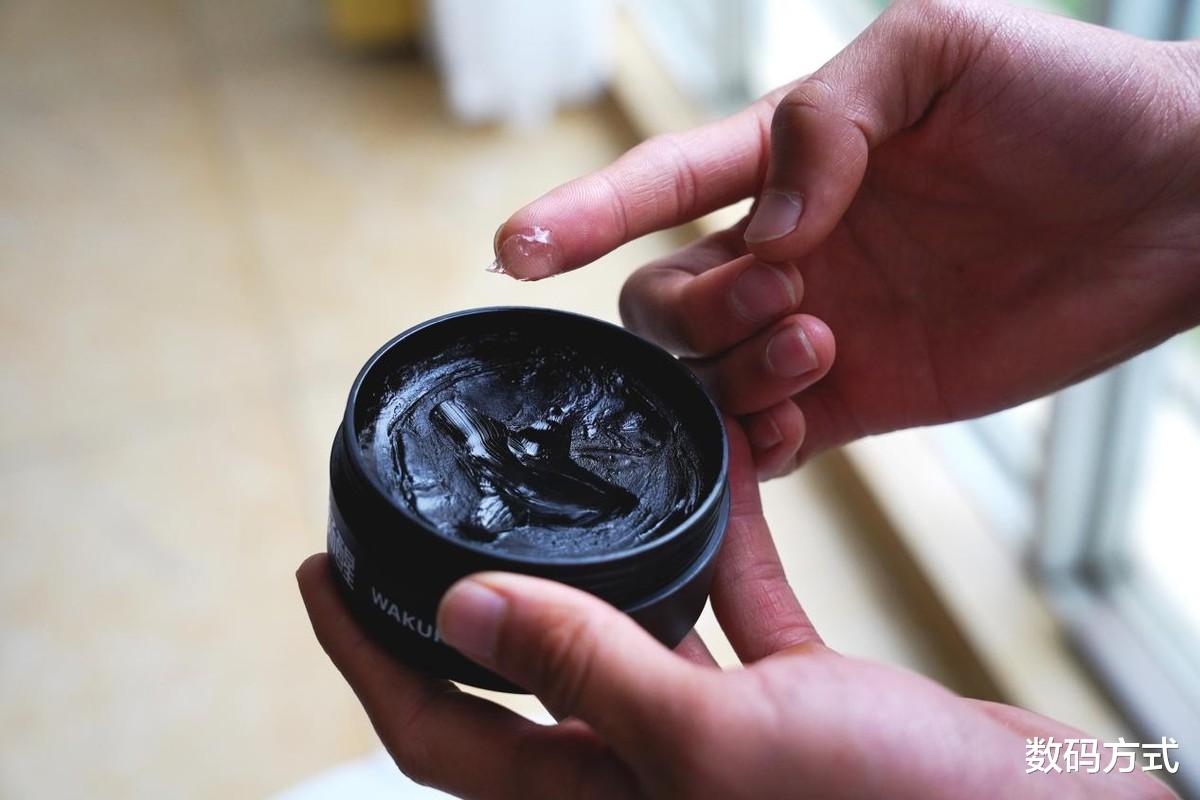 连衣裙|简单两步解决发型“脏乱差”畅醒发蜡发胶简单上手分享