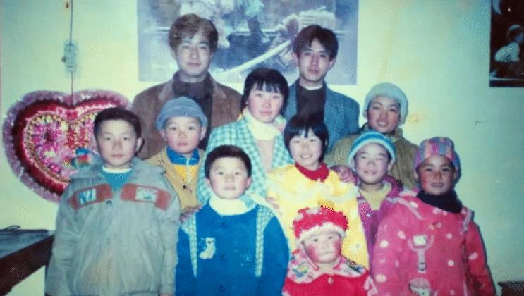 程莉莎|打200针促排，11年不出门，为批准上桌吃饭而感激，她幸福吗