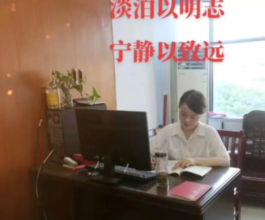 许敏|许敏工作击碎谣言，熊磊放录音捶自己，北海舅妈吸粉，金果儿硬刚