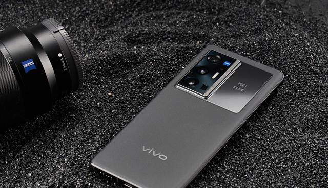vivo|vivoX80Pro反差很大，5500mAh+天讥9000！高配置都备齐了
