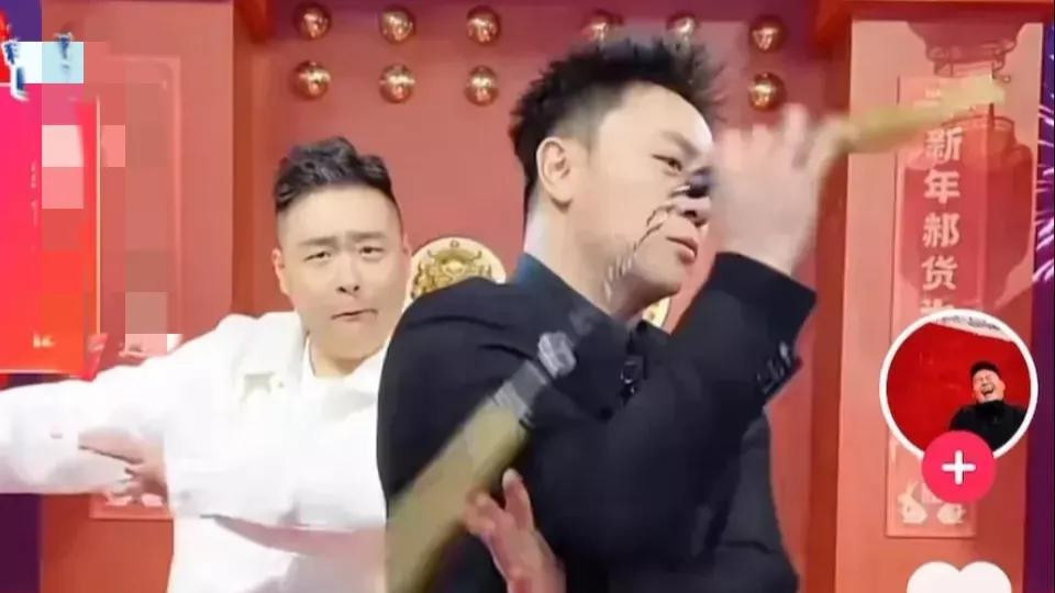 释小龙|释小龙和郝劭文合体卖情怀，一起直播带货，还时隔多年搭档演电影