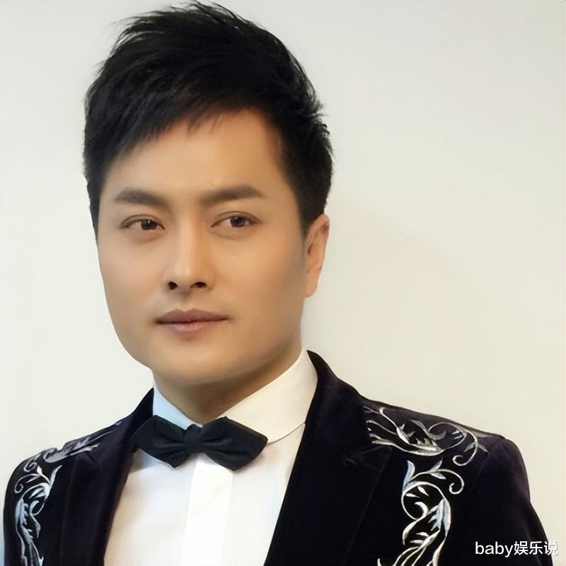 云飞|她是云飞前妻,老公《星光大道》后和她离婚,如今独自带女儿生活