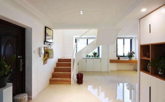 为父母种菜，杭州姑娘买下别人嫌弃的顶楼，装完入住全家乐开花！