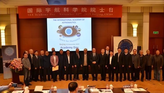 朴树|一位歌手的爸爸是院士,介绍儿子说是“卖唱”的,网友:过分低调