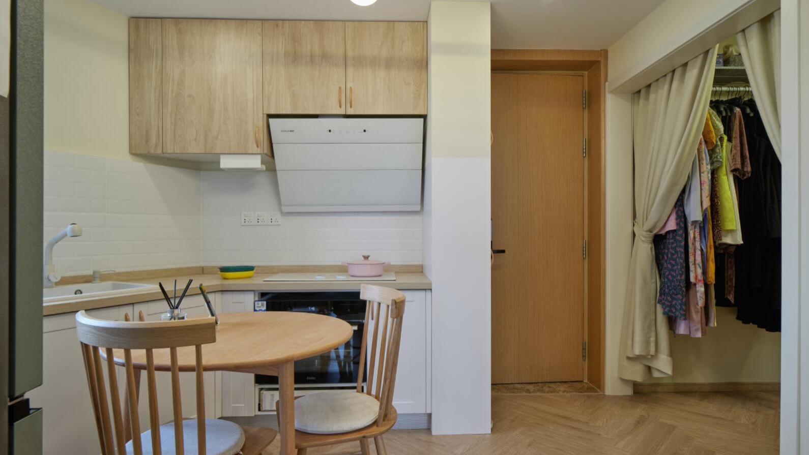 小户型一定要舍弃客厅？她以逆向思维布局，直接多出个衣帽间