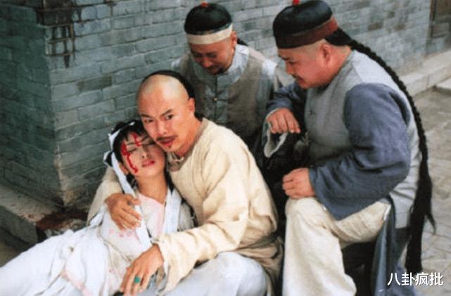 张铁林|老家伙张铁林吃相难看!用脚点评他人书法,私生活混乱不堪!