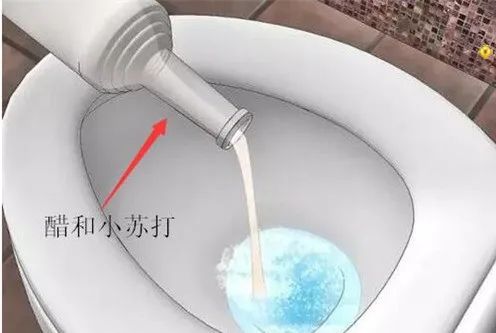马桶堵住真闹心~别着急,几个办法让马桶畅通无阻!