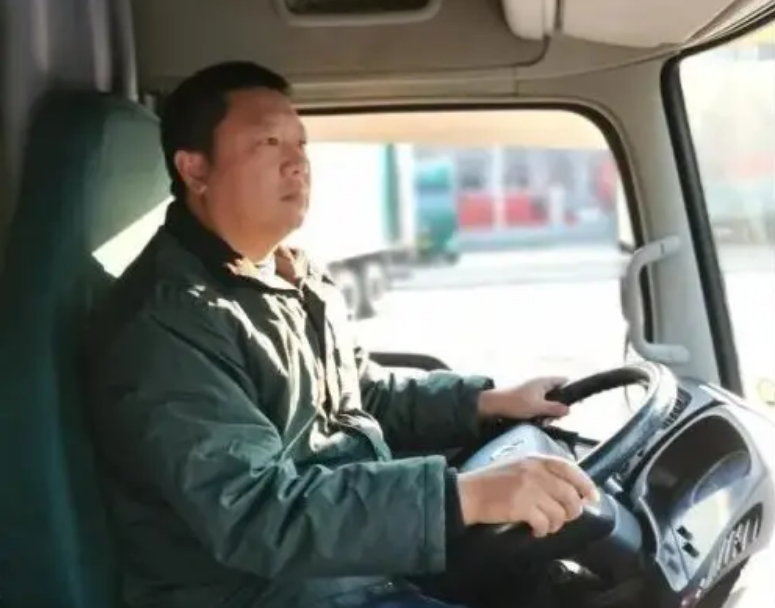 2008年,江苏一司机转账,引起公安怀疑,逮捕后被判刑