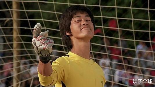 陈国坤|“斧头帮帮主”陈国坤，与星爷签8年仅2部戏，今娶黑道大佬女儿