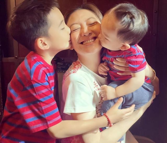 应采儿|老大嫌自己偏心老二，应采儿：你要记住，我爱你永远比弟弟多7年