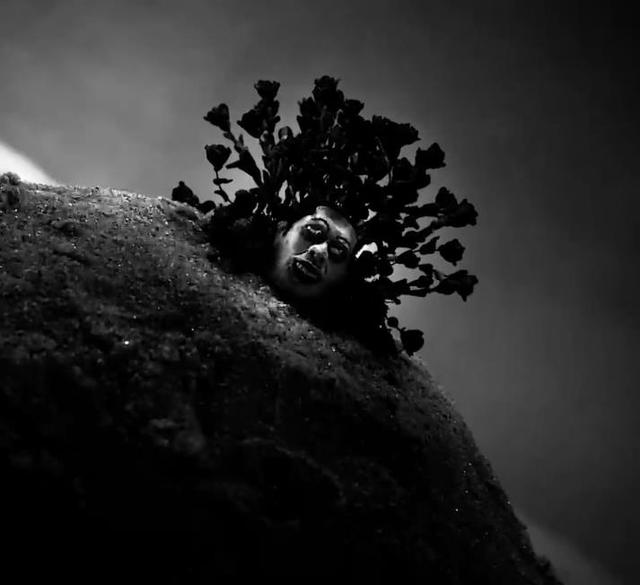 卡戴珊|卡戴珊离婚大战升级,现男友Pete放出\床照\,正式跟坎爷开撕?