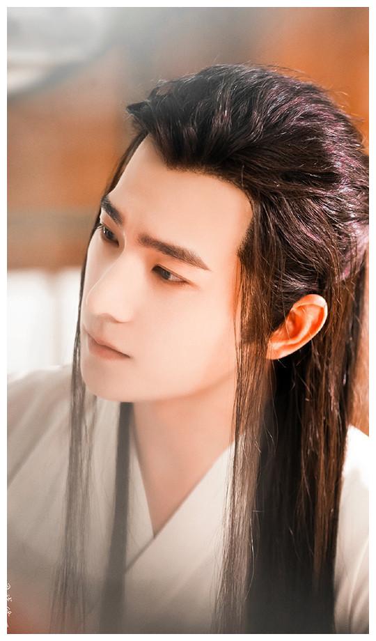 罗云熙|网热「古装比女人还美」的男星,成毅、罗云熙上榜,杨洋更勾人