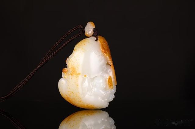 |红皮白肉 洒金皮 和田籽料 生财有道 苏工玉雕大师之作