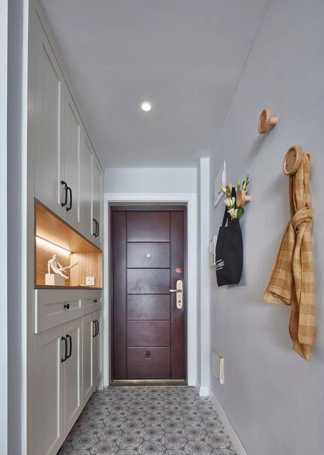 四种方法可以让暗小的玄关变得明亮,我亲自试过,每一种都好用