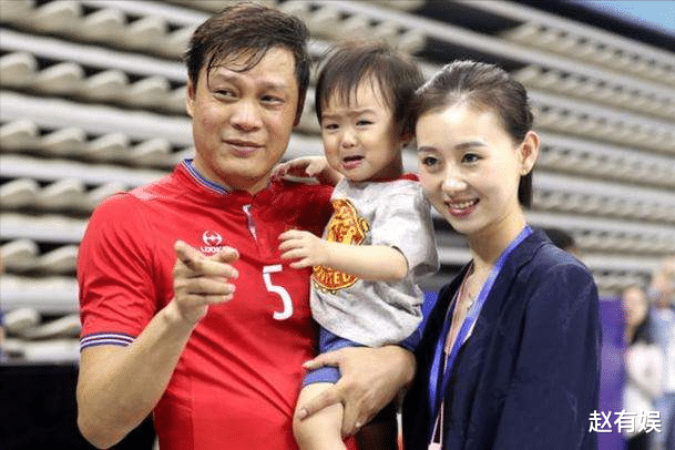 范志毅|足球先生范志毅：三婚娇妻小他17岁，两个女儿分别是英国和美国籍