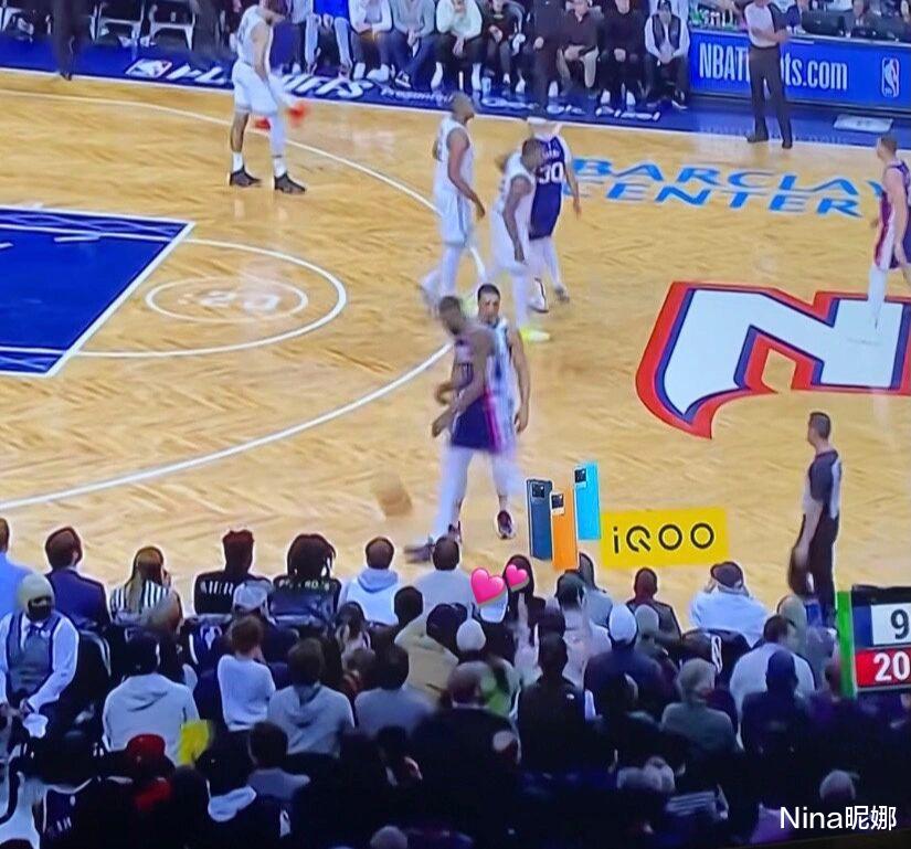 孙艺珍|孙艺珍陪老公布鲁克林看球，穿卫衣全程紧张不敢动，玄彬激动忙拍摄