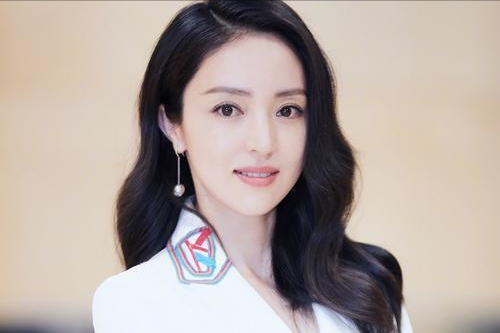 董璇|董璇:疑换钱为前夫作保?离婚后经常外出旅游,自认二婚难择偶