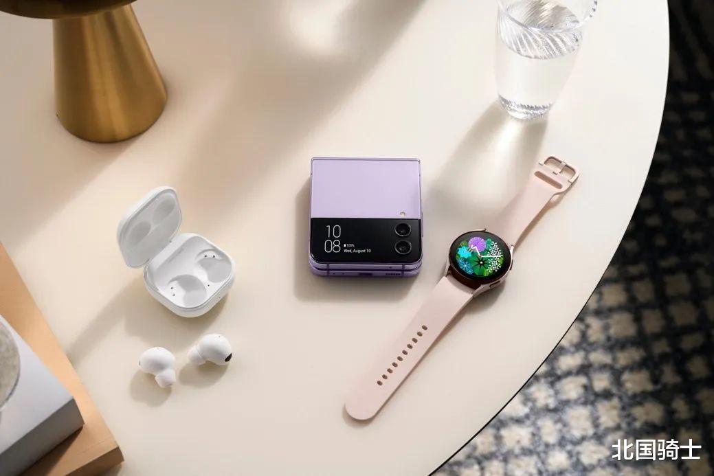 三星Galaxy Z Flip 4|颜值正义、外屏惊艳、交互创新,三星Galaxy Z Flip 4好评如潮