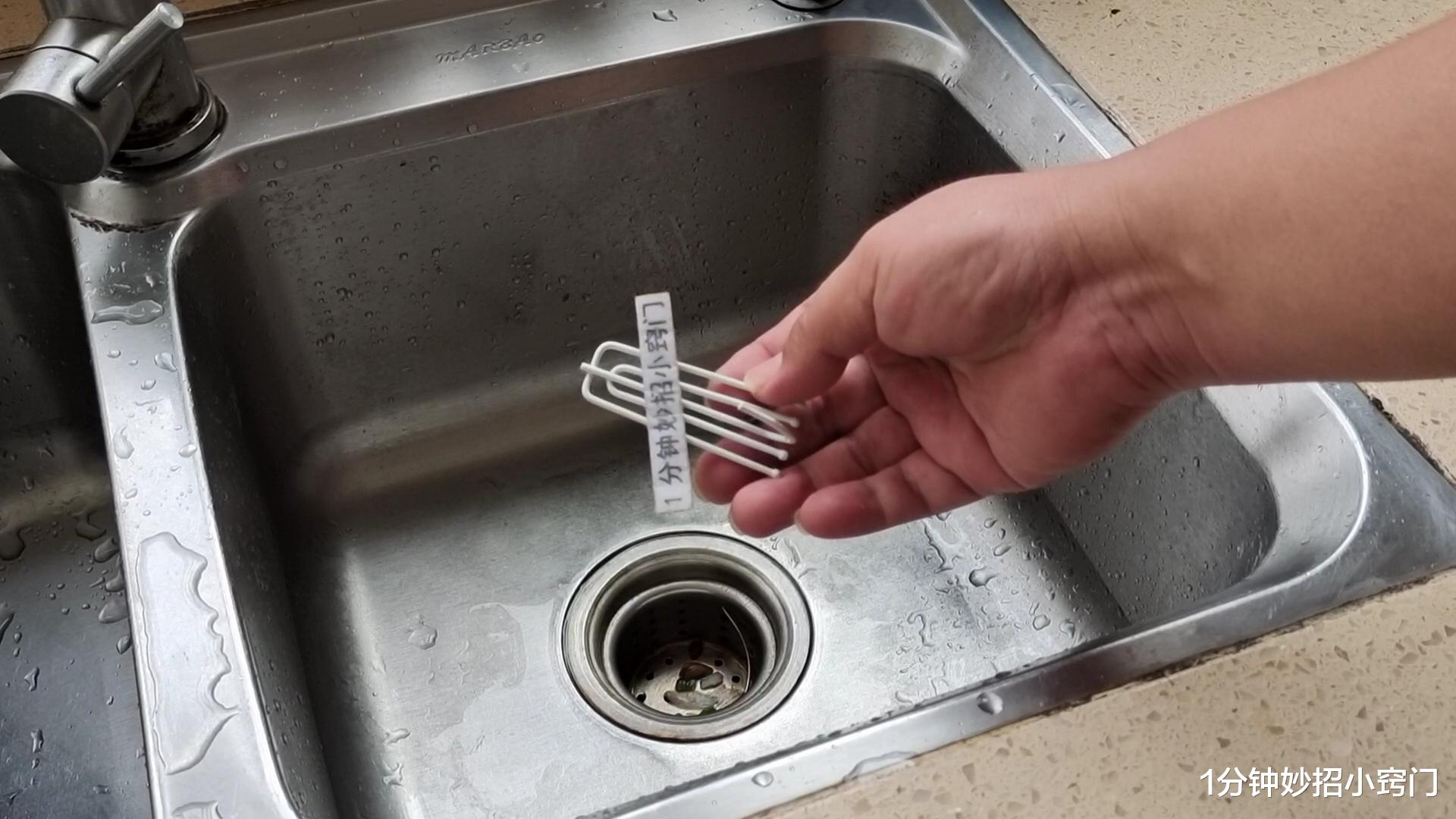 洗碗池放一个窗帘挂钩,真是厉害了,好多人不清楚有啥用,试试吧