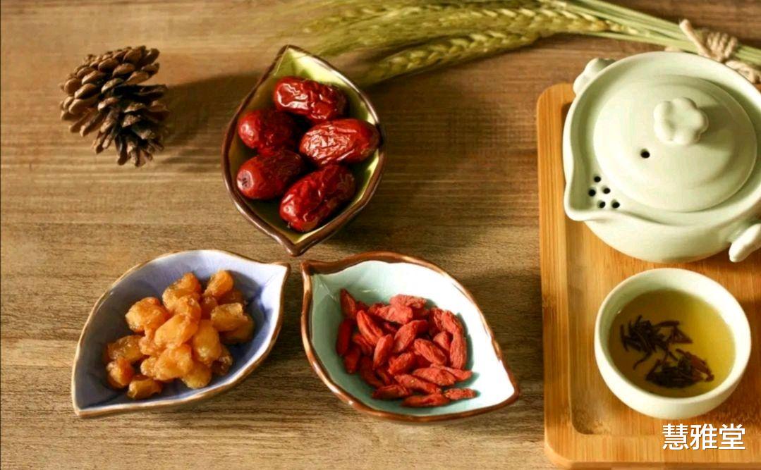 红枣|霜降过后，建议女性朋友多吃“两红”，或许能帮助你养出好身体