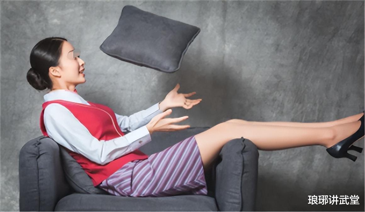 经典案例:女空姐欠债百万,被债主要求提供千次服务,最终酿悲剧