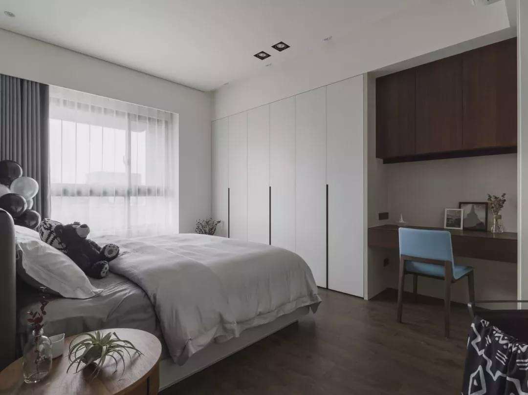 卧室床尾如何设计,虽然容易被忽视,但其实也有大用处