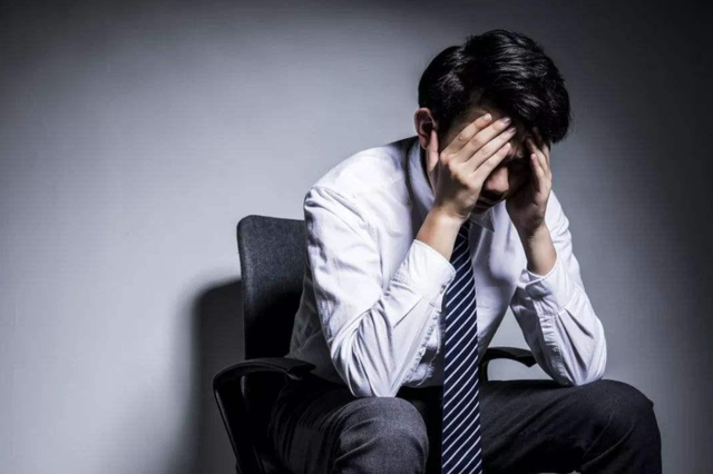 退休|人到50岁，在职场上最好不要有这4种行为，否则会很丢人