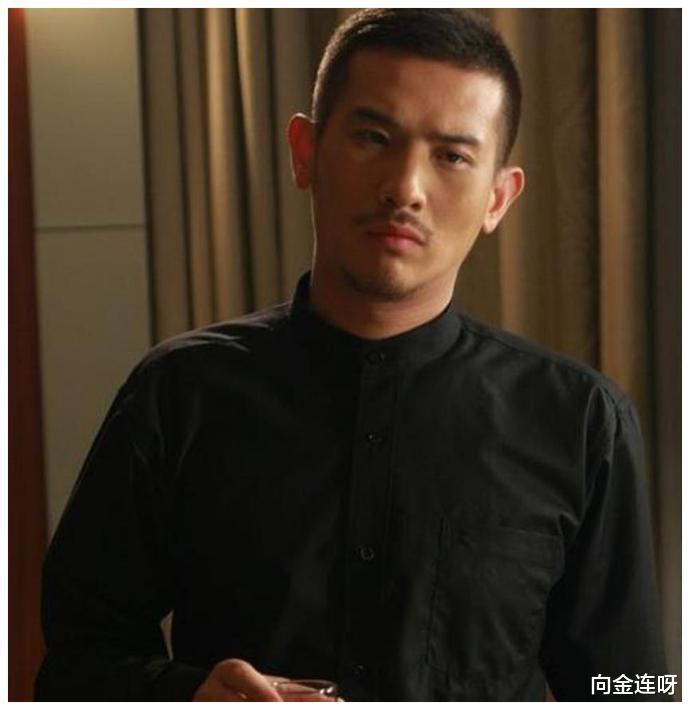 陈赫|陈赫大学宿舍4个人,3个人混成一线巨星,为何唯独他不温不火?