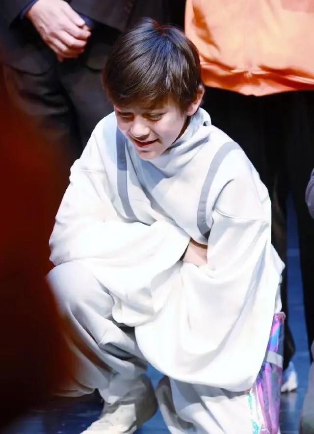 刘烨|12岁的诺一赶超刘烨,男神气质初现,“混血小王子”实至名归