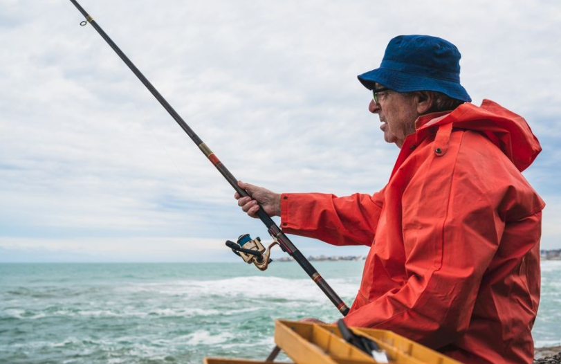 疯狂|捕捞金枪鱼为啥不能用渔网？且能连续钓不用摘钩，它自己愿者上钩？