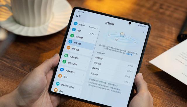 华为荣耀|荣耀MagicVs评测：轻薄和长续航，这次它说“全都要”
