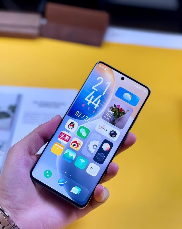 it芯片|潜望长焦+16GB运存+素皮机身，从5999跌至3850，售价更亲民！