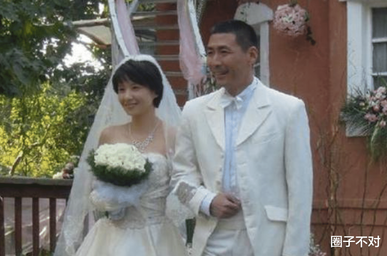 张子健|“女富豪”方芸：带着儿子嫁给“元芳”张子健，一家四口生活甜蜜