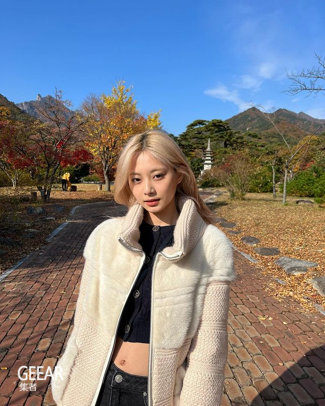 中国国际进口博览会 这个秋冬跟着韩国女星涂这两个颜色的唇膏就够了
