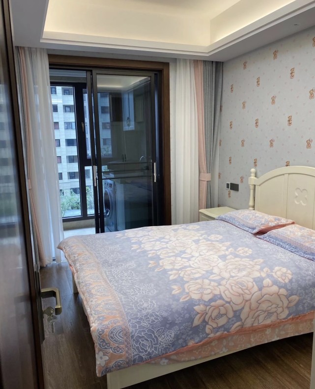 130㎡装修花了30W,祖孙三辈同住都满意,朋友说这档次值50W