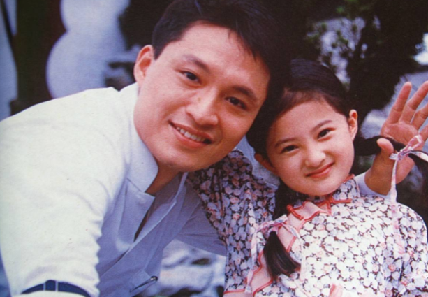 金铭|金铭:8岁出道,北大毕业,如今40岁却还是单身!