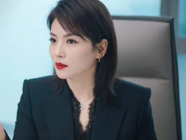 白敬亭|刘涛新剧被骂惨,造型灾难老土演技大翻车,网友嘲笑全靠“装”