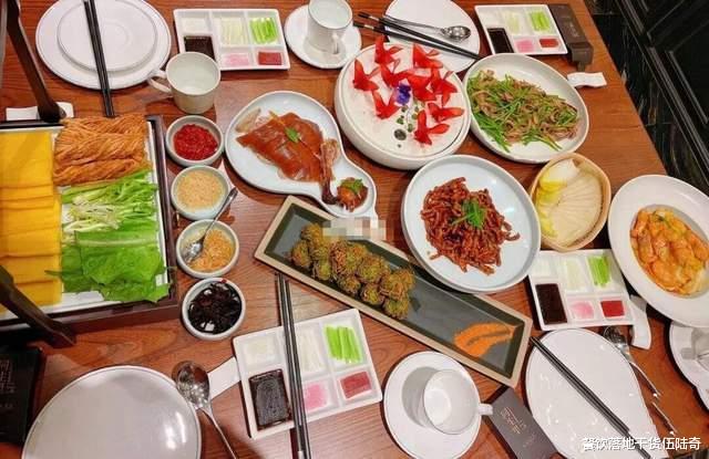 餐饮老板：别想太多，不是能力不行，人家这么搞是因为亏得起啊