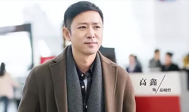 高鑫|高鑫:陪伴瘫痪妻子四年不离不弃,45岁凭《特战荣耀》再度翻红