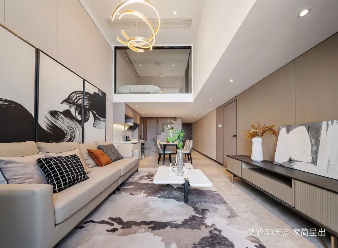 装修设计:挑高客厅,餐厨一体,现代Loft三室