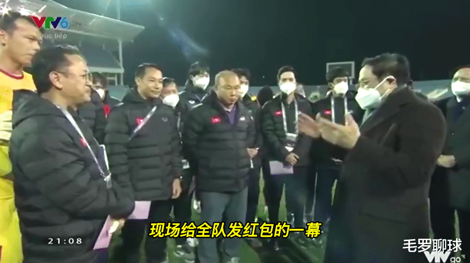 国足|国足丧失底线全国骂声一片！越南华人失声痛哭，有球迷0-2砸电视
