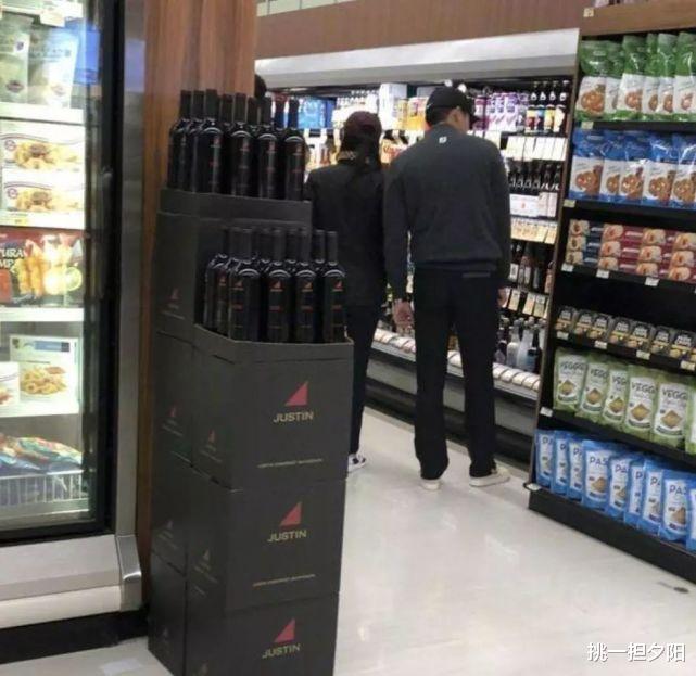 孙艺珍|玄彬带孙艺珍去济州岛度假，留情侣签名好恩爱，认爱后超大方