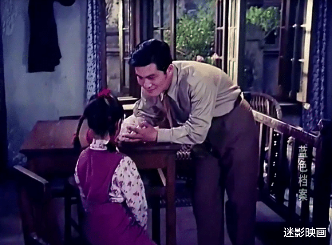 李华|80年代谍战悬疑神作,最美女特工向梅,无法超越的《蓝色档案》