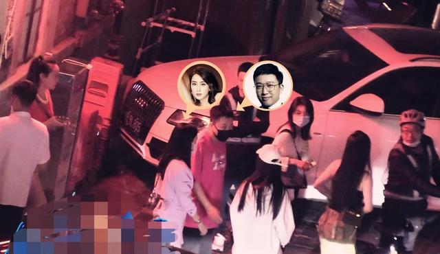 于正|导演于正和多位高颜值女生聚餐，有说有笑关系和谐，马苏也在现场